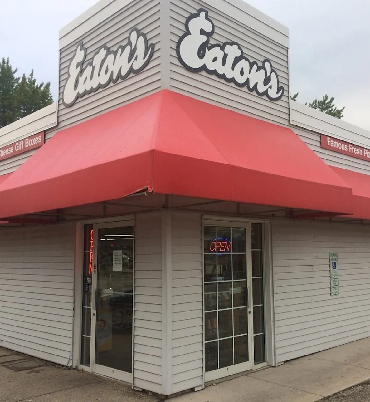 eatons fresh pizza hickory street location