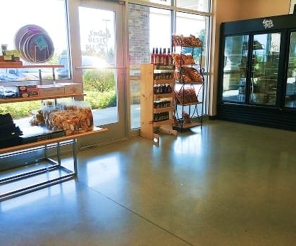 visit eatons fresh pizza west bend location