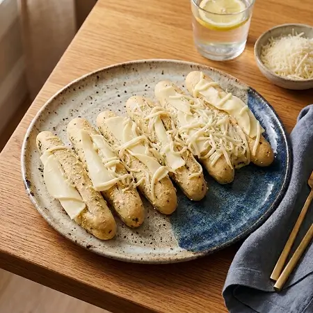 eatons cheesy breadsticks